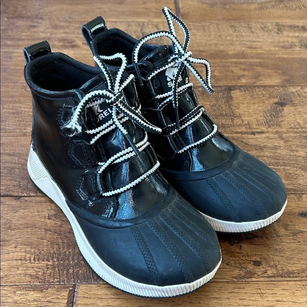Sorel Out N About III Classic Waterproof Rain Snow Boots Black Womens Size 6